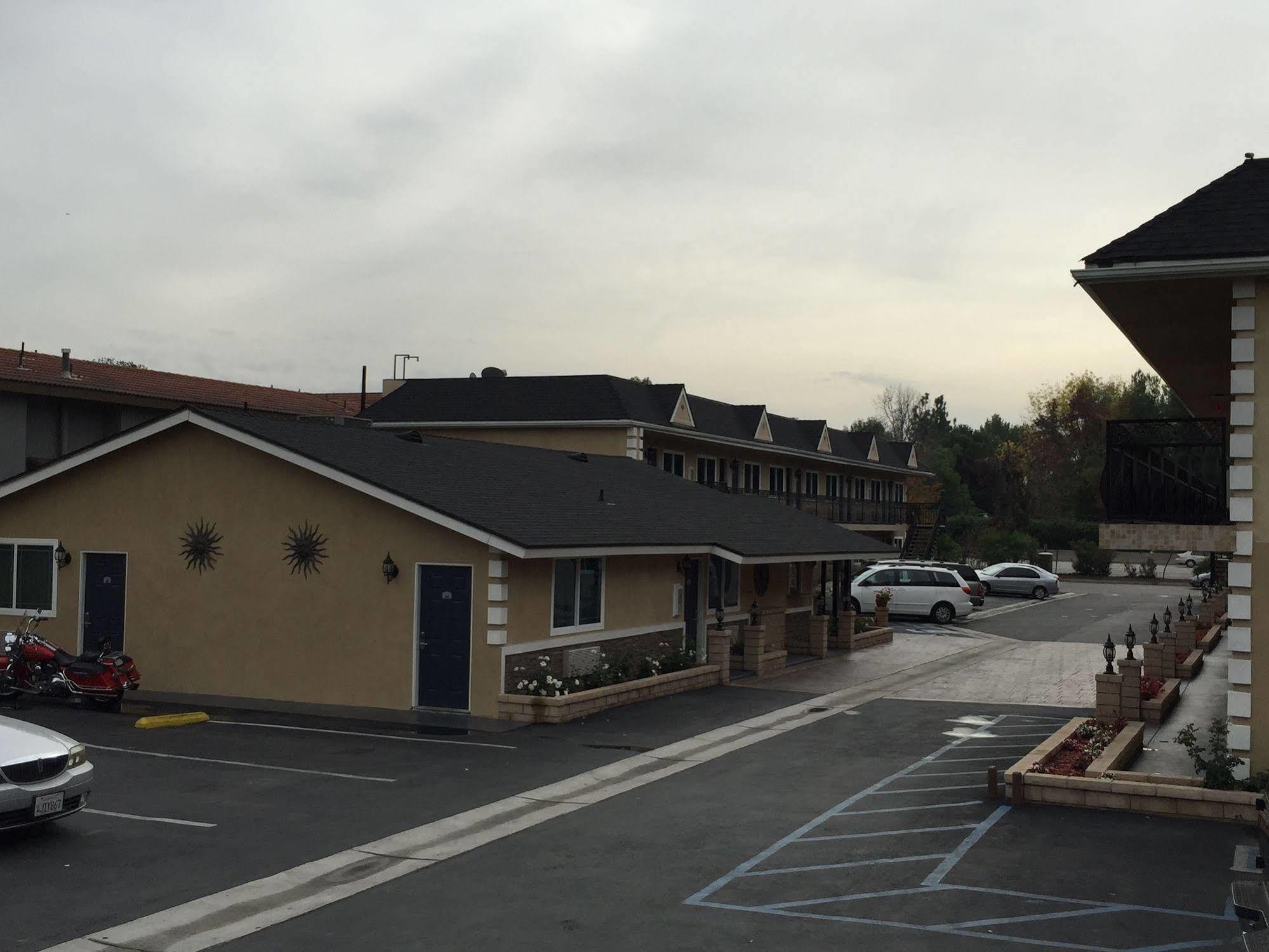 Walnut Inn & Suites West Covina Exterior foto