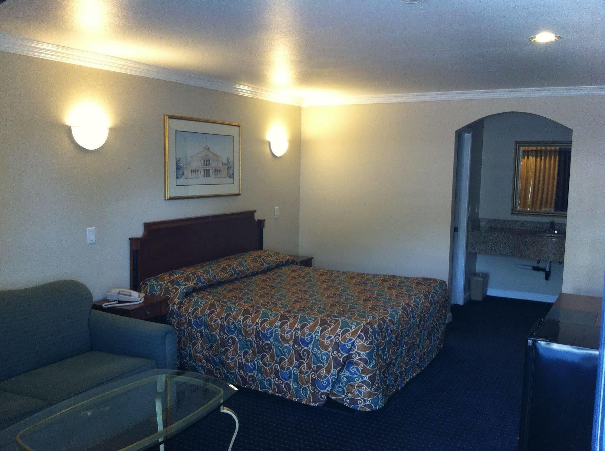 Walnut Inn & Suites West Covina Exterior foto